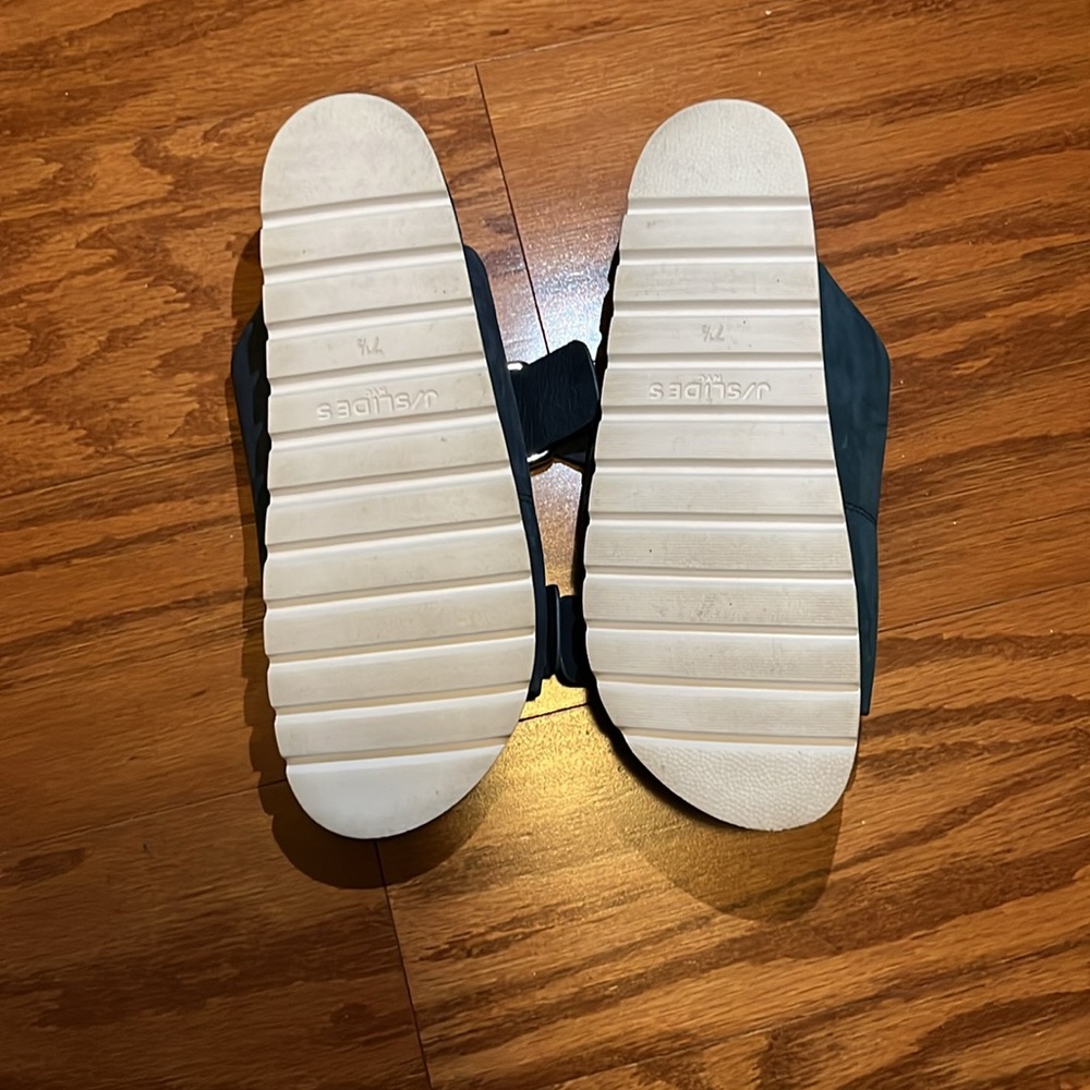 J/Slides navy sandals with slight platform - Picture 3 of 5